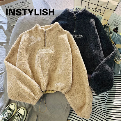 Hoodie Cropped de Polar – Estilo Cozy Urbano