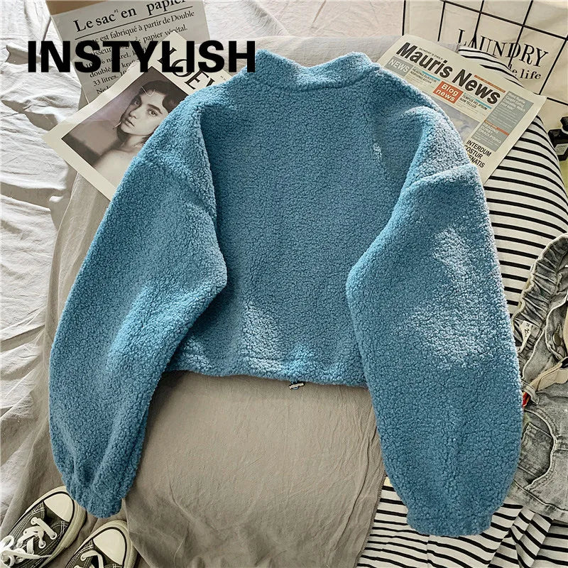 Hoodie Cropped de Polar – Estilo Cozy Urbano